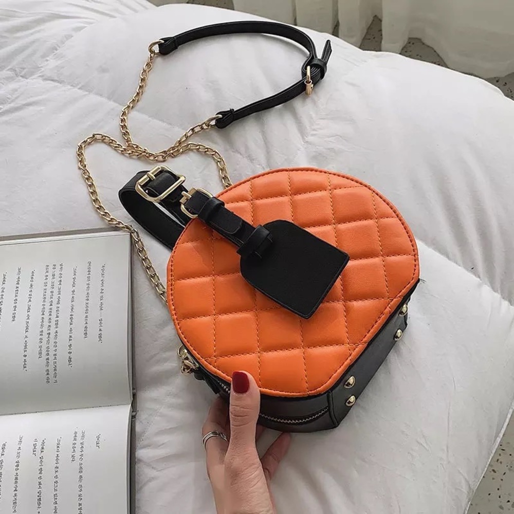 NEW! Quilted Round Bag-Black - Picture 4 of 5